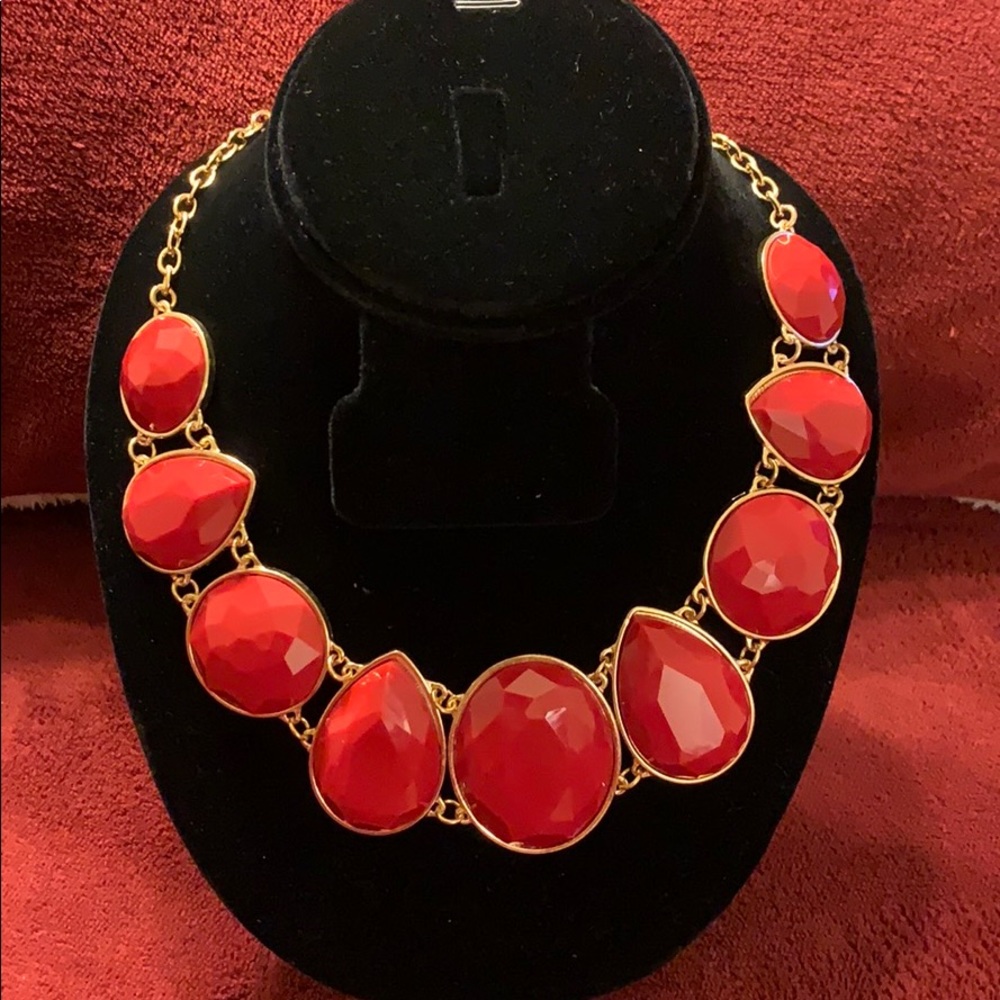 NWT Stony Statement Necklace